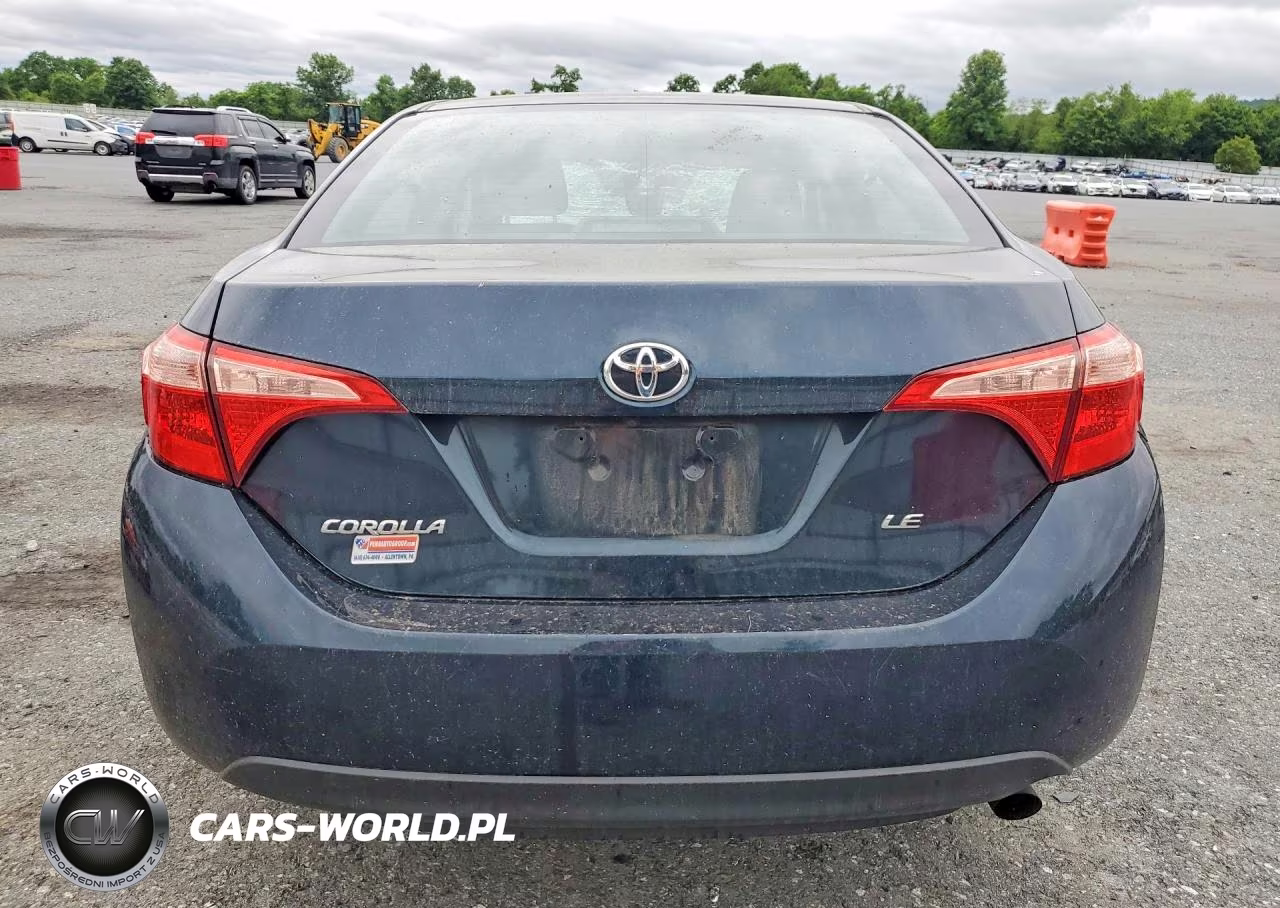 2018 Toyota Corolla Le VIN:2T1BURHE0JC053144 - 6