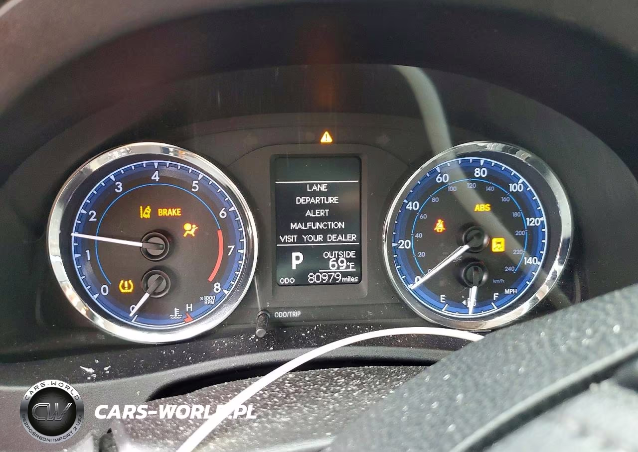 2018 Toyota Corolla Le VIN:2T1BURHE0JC053144 - 9