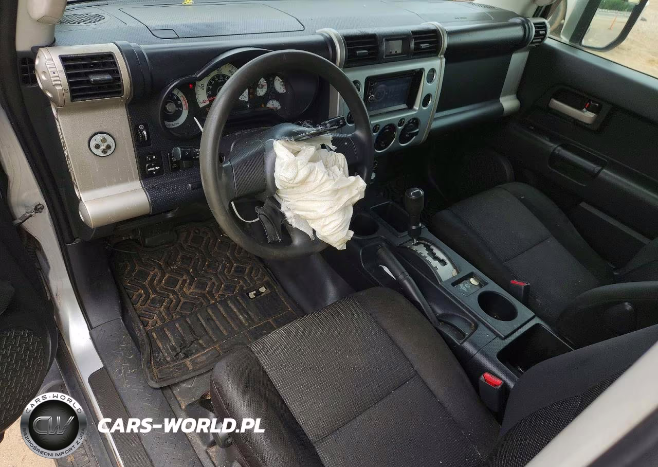 2007 Toyota Fj Cruiser Base VIN:JTEZU11F070002499 - 8