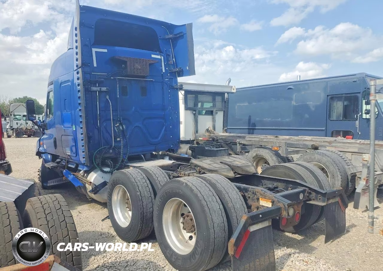 2016 Freightliner Cascadia 113 Semi Truck VIN:1FUJGHDV8GLFM6540 - 3