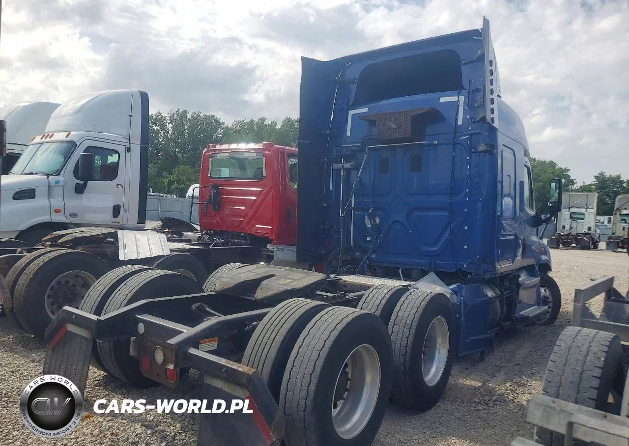 2016 Freightliner Cascadia 113 Semi Truck VIN:1FUJGHDV8GLFM6540 - 4