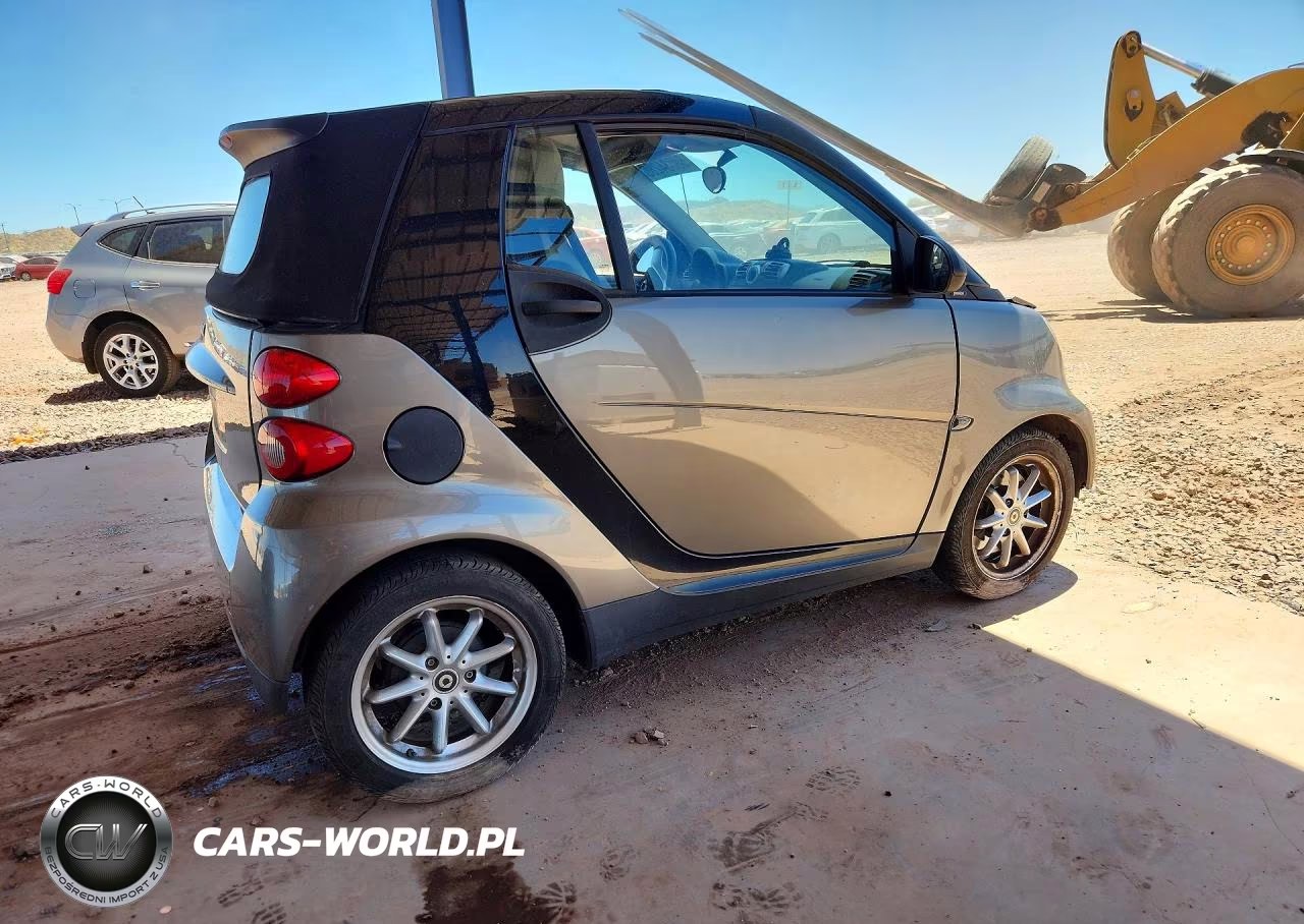 2010 Smart Fortwo Passion VIN:WMEEK3BA1AK344810 - 3
