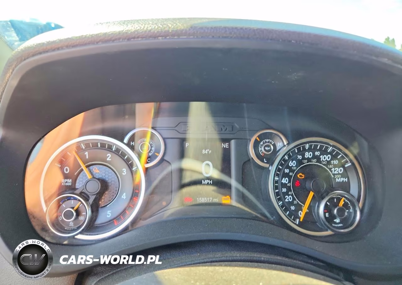 2019 Ram 3500 Big Horn VIN:3C63R2HL3KG660648 - 9