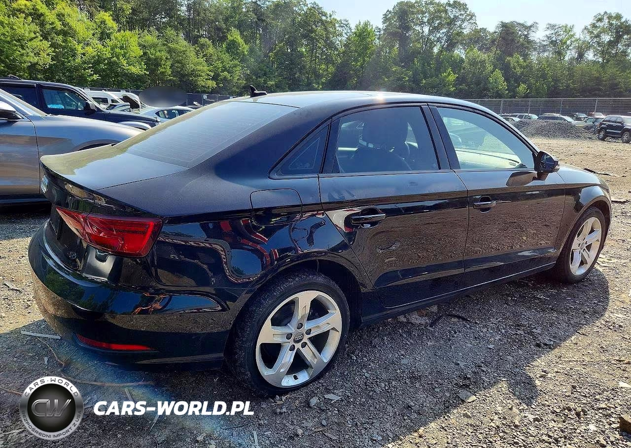 2018 Audi A3 Premium VIN:WAUAUGFF9J1028739 - 3