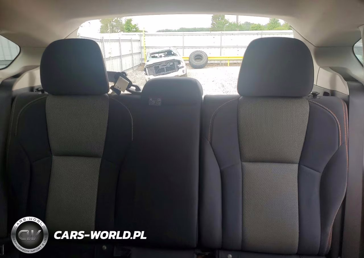 2018 Subaru Crosstrek Premium VIN:JF2GTABC4JH333549 - 10