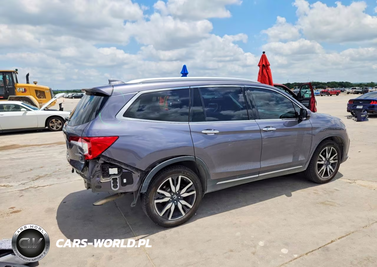 2021 Honda Pilot Touring VIN:5FNYF5H92MB039164 - 3