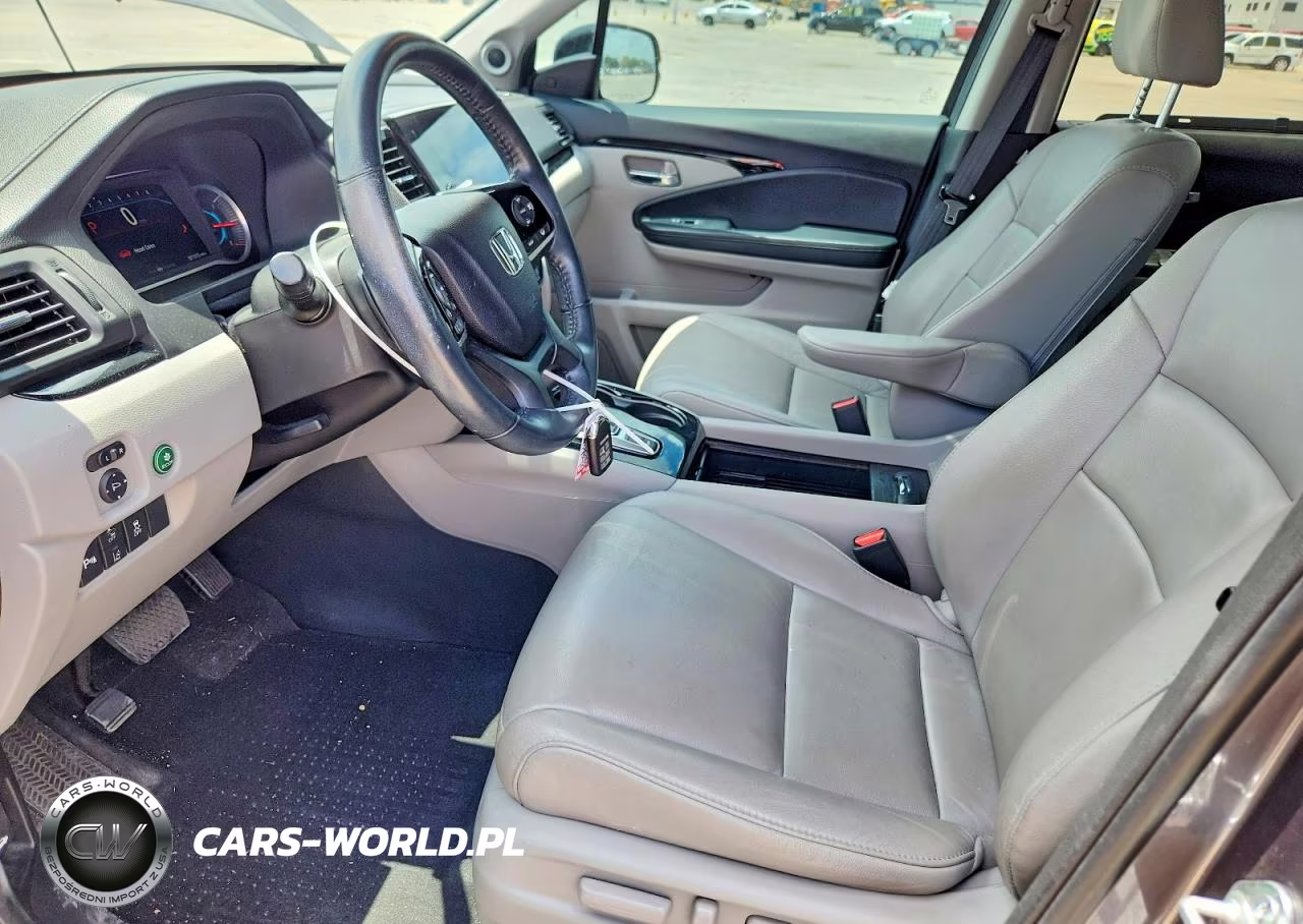 2021 Honda Pilot Touring VIN:5FNYF5H92MB039164 - 7