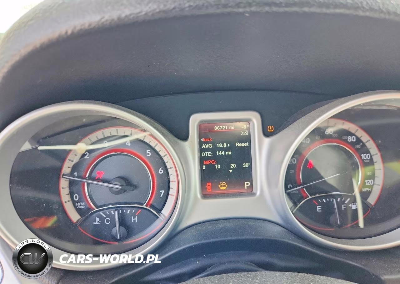 2018 Dodge Journey Se VIN:3C4PDCAB8JT445661 - 9