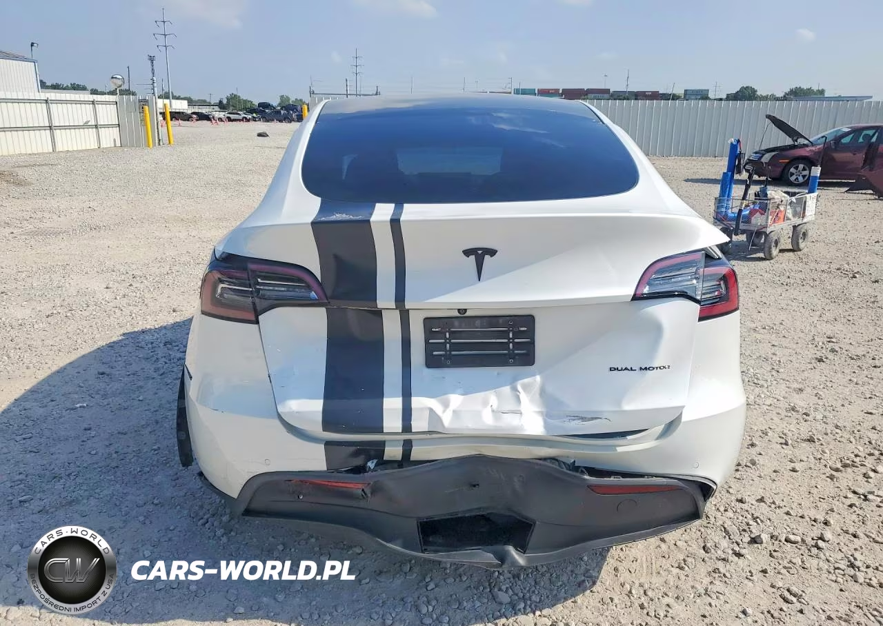 2020 Tesla Model Y VIN:5YJYGDEE2LF015437 - 6