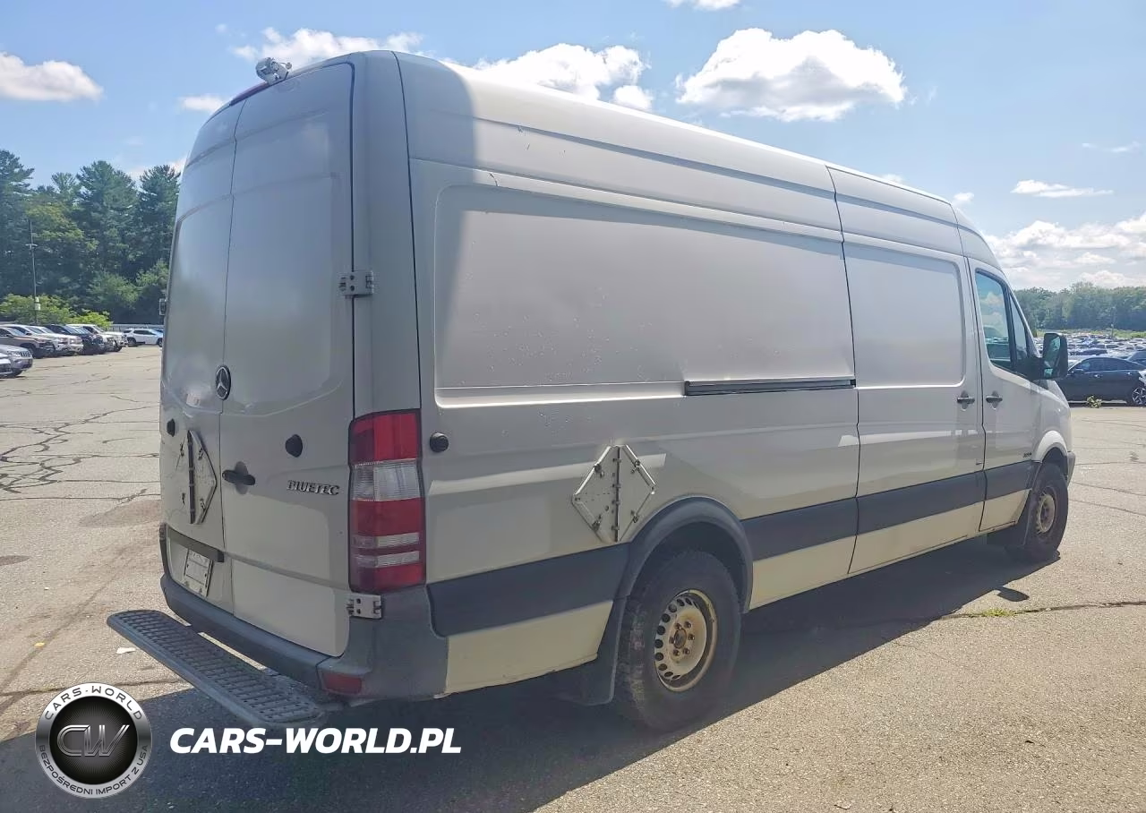 2012 Mercedes-Benz Sprinter 2500 Delivery Van VIN:WD3PE8CB0C5692998 - 3