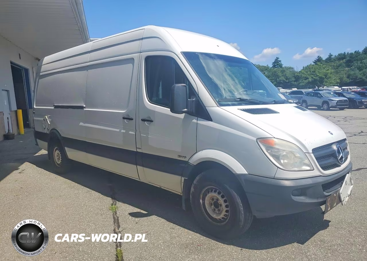 2012 Mercedes-Benz Sprinter 2500 Delivery Van VIN:WD3PE8CB0C5692998 - 4