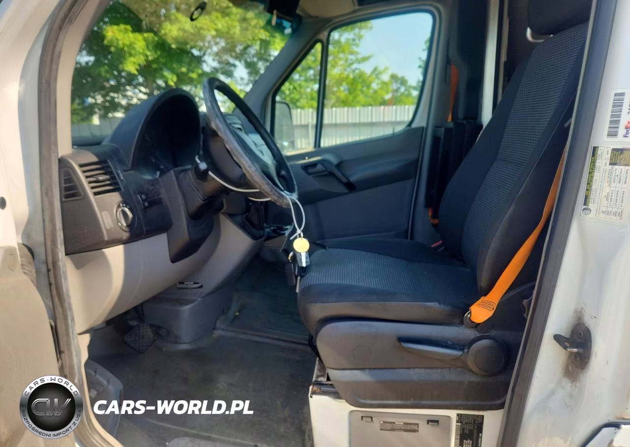2012 Mercedes-Benz Sprinter 2500 Delivery Van VIN:WD3PE8CB0C5692998 - 7