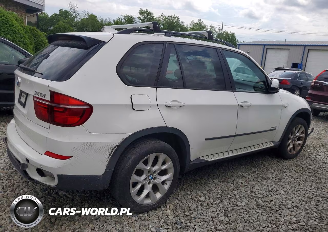 2013 BMW X5 xDrive35I VIN:5UXZV4C54D0B17479 - 3