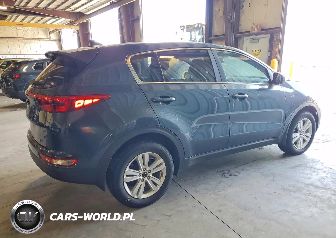 2018 Kia Sportage Lx VIN:KNDPMCAC2J7419666 - 3
