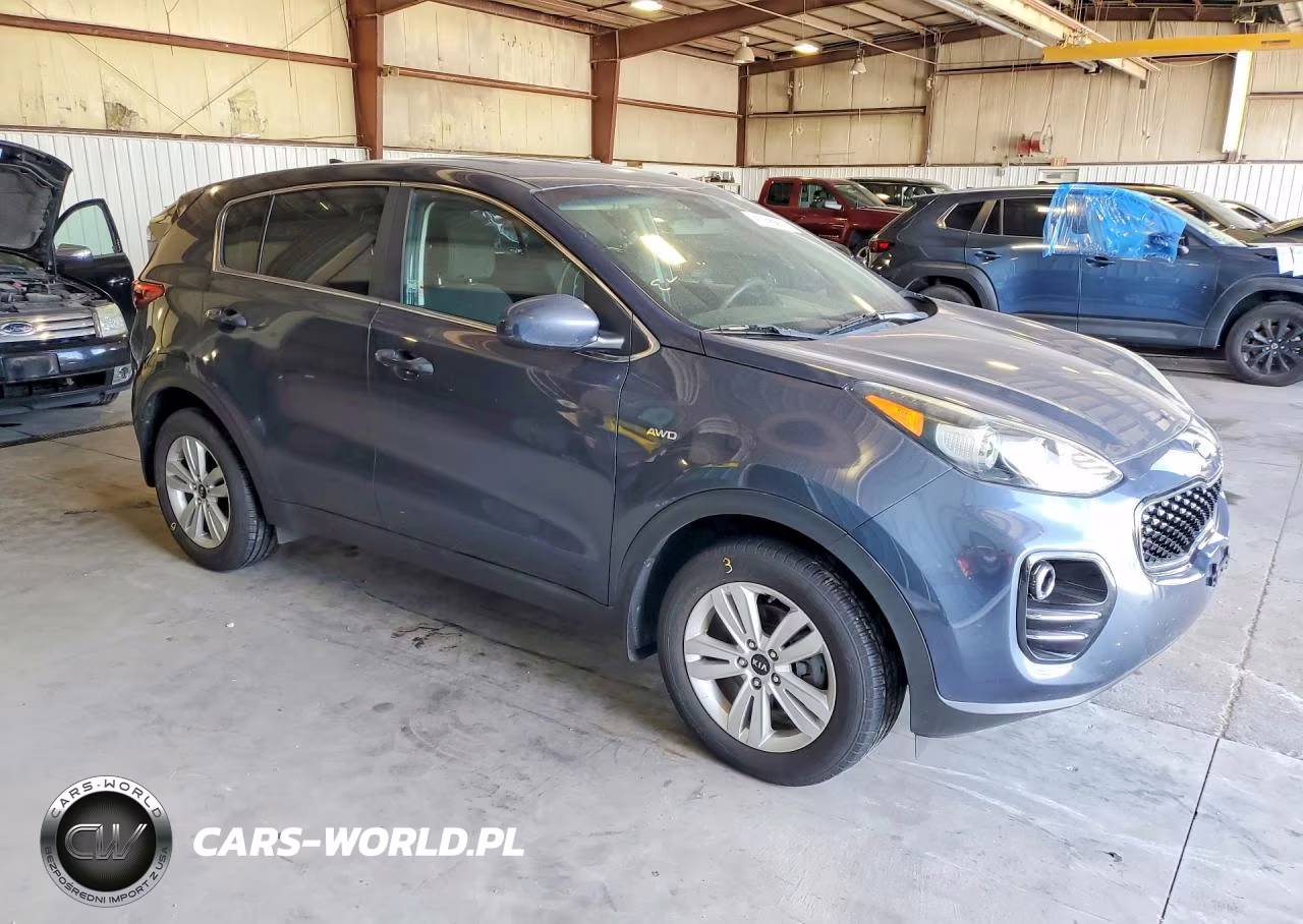 2018 Kia Sportage Lx VIN:KNDPMCAC2J7419666 - 4