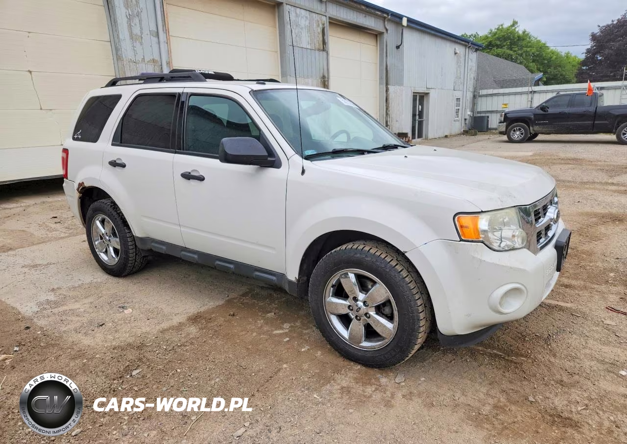 2012 Ford Escape Xlt VIN:1FMCU0D73CKB96903 - 4