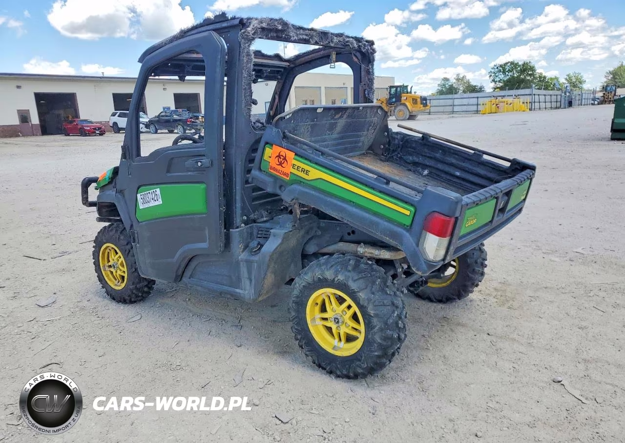 2021 John Deere Xuv835R Utility Vehicle VIN:1M0835RAVMM043048 - 3