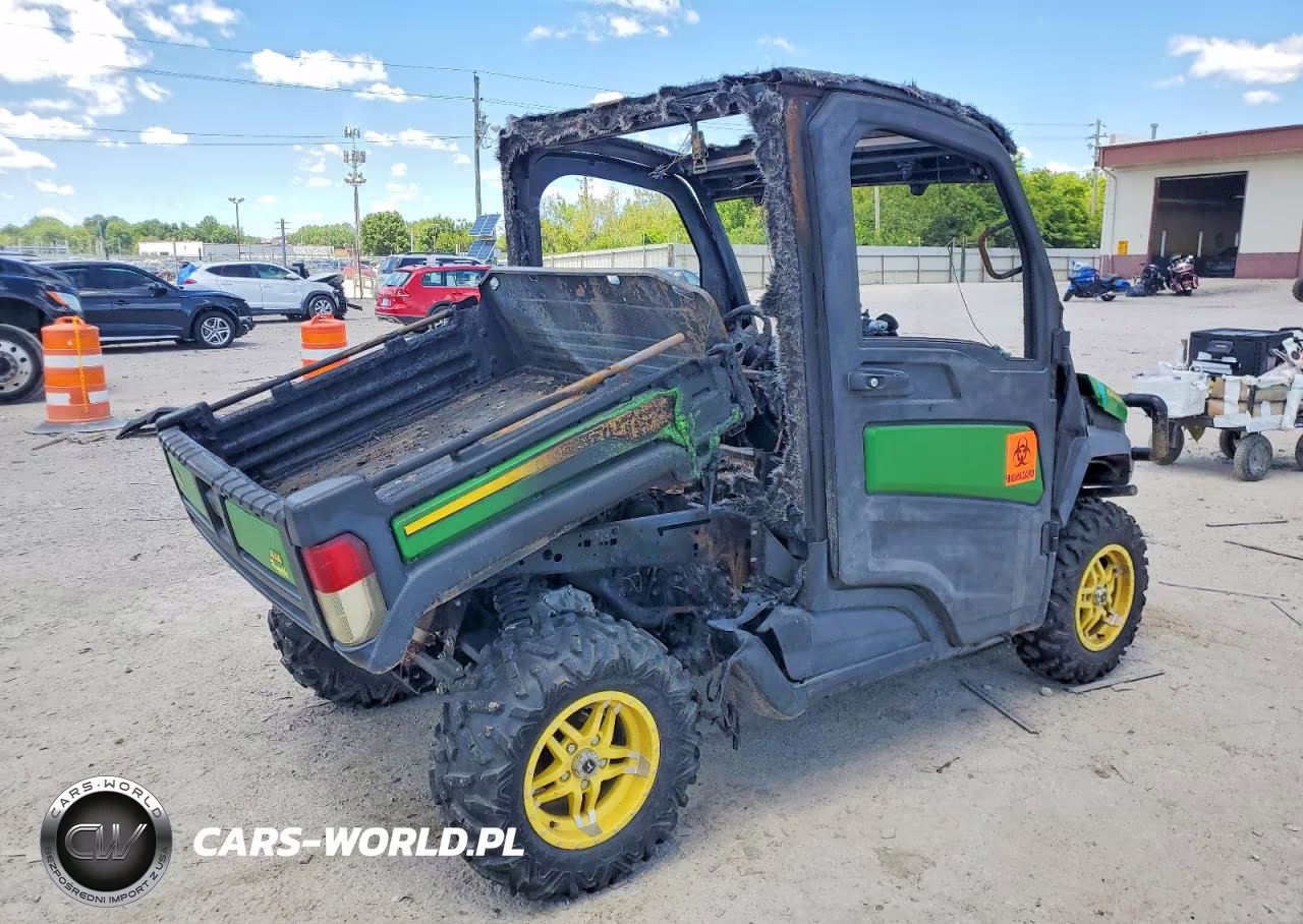 2021 John Deere Xuv835R Utility Vehicle VIN:1M0835RAVMM043048 - 4