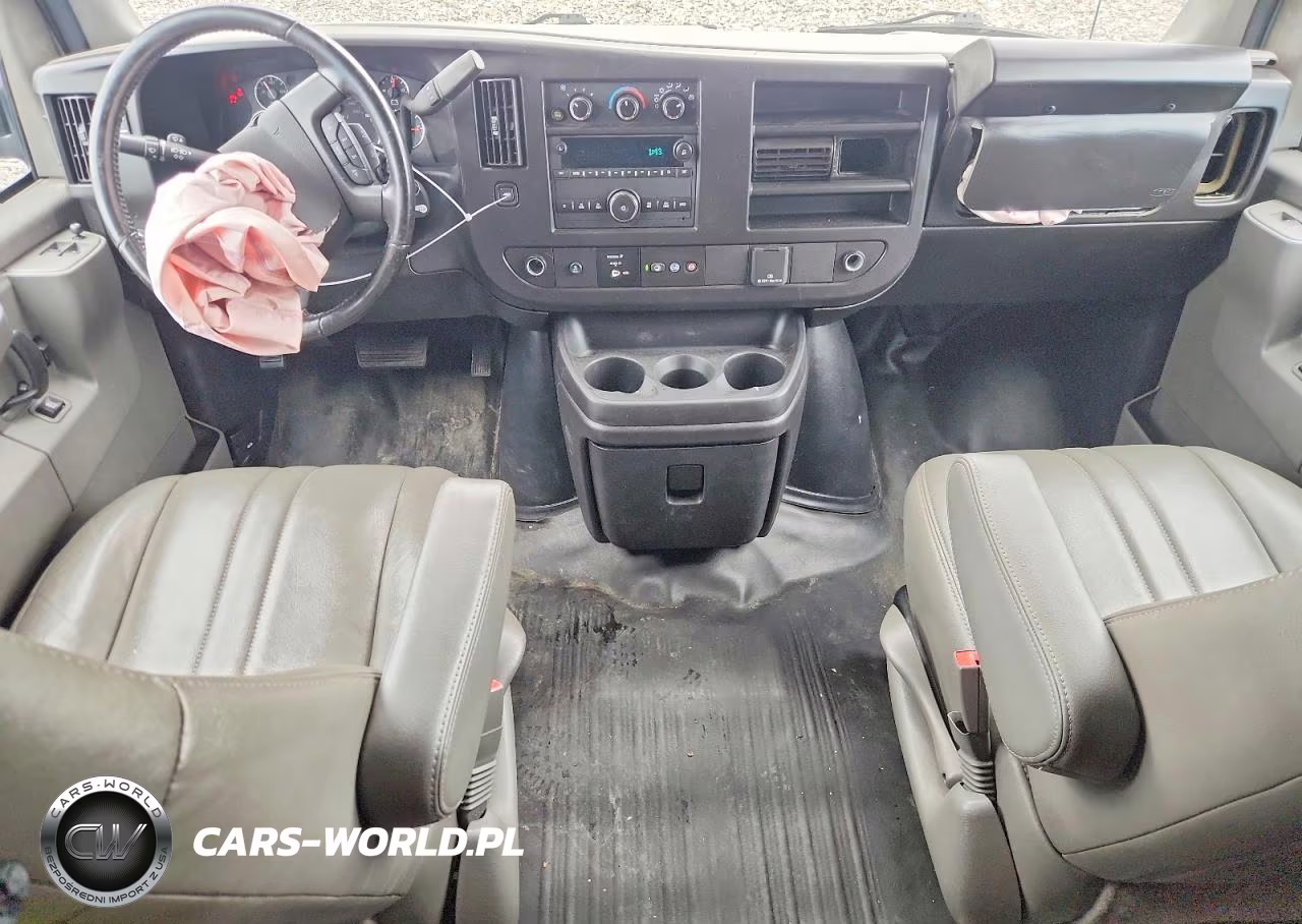 2022 Chevrolet Expres2500 VIN:1GCWGBF7XN1287841 - 8