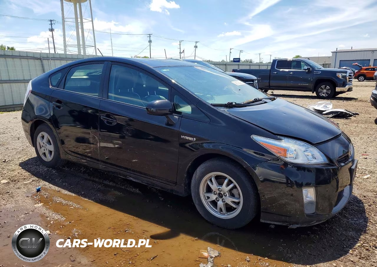 2011 Toyota Prius Four VIN:JTDKN3DU7B0287297 - 4
