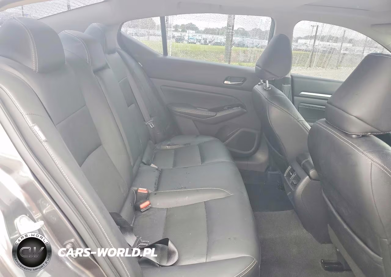 2021 Nissan Altima Platinum VIN:1N4BL4FW2MN355821 - 10