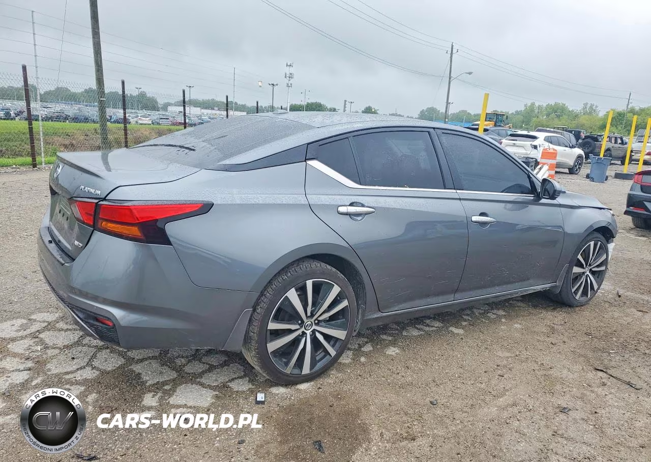 2021 Nissan Altima Platinum VIN:1N4BL4FW2MN355821 - 3