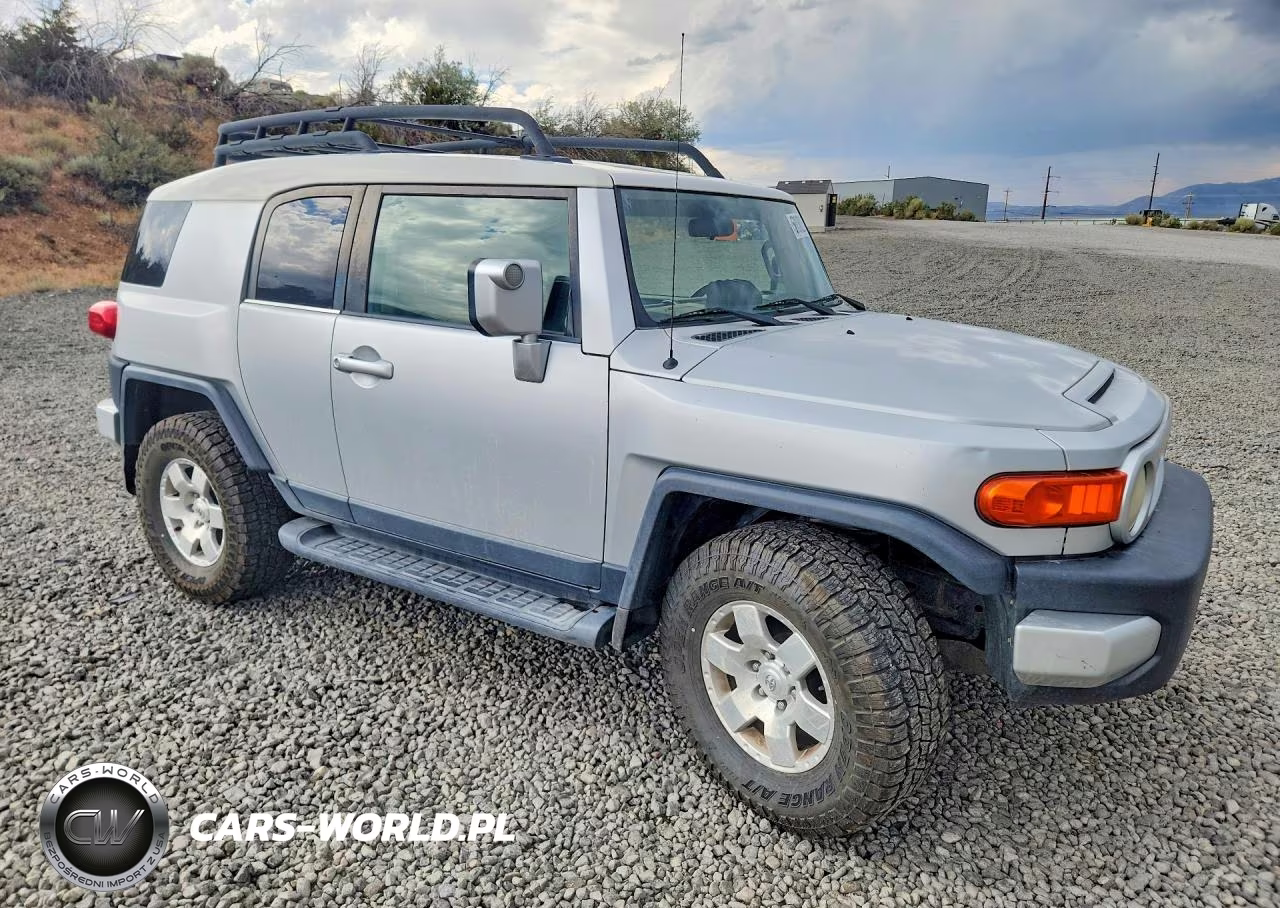 2007 Toyota Fj Cruiser Base VIN:JTEBU11F170098581 - 4