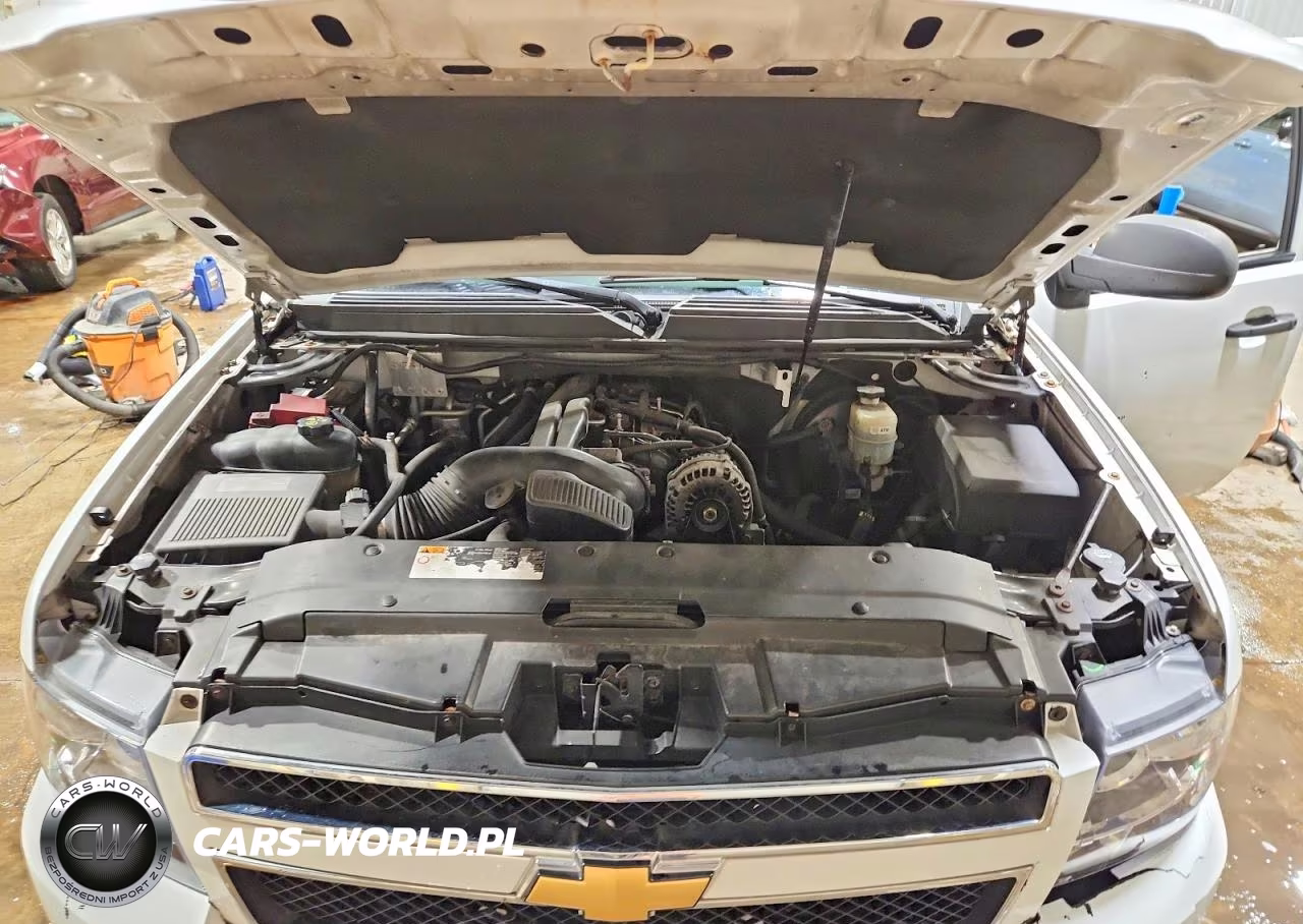 2011 Chevrolet Suburban K1500 VIN:1GNSK5E36BR260055 - 12