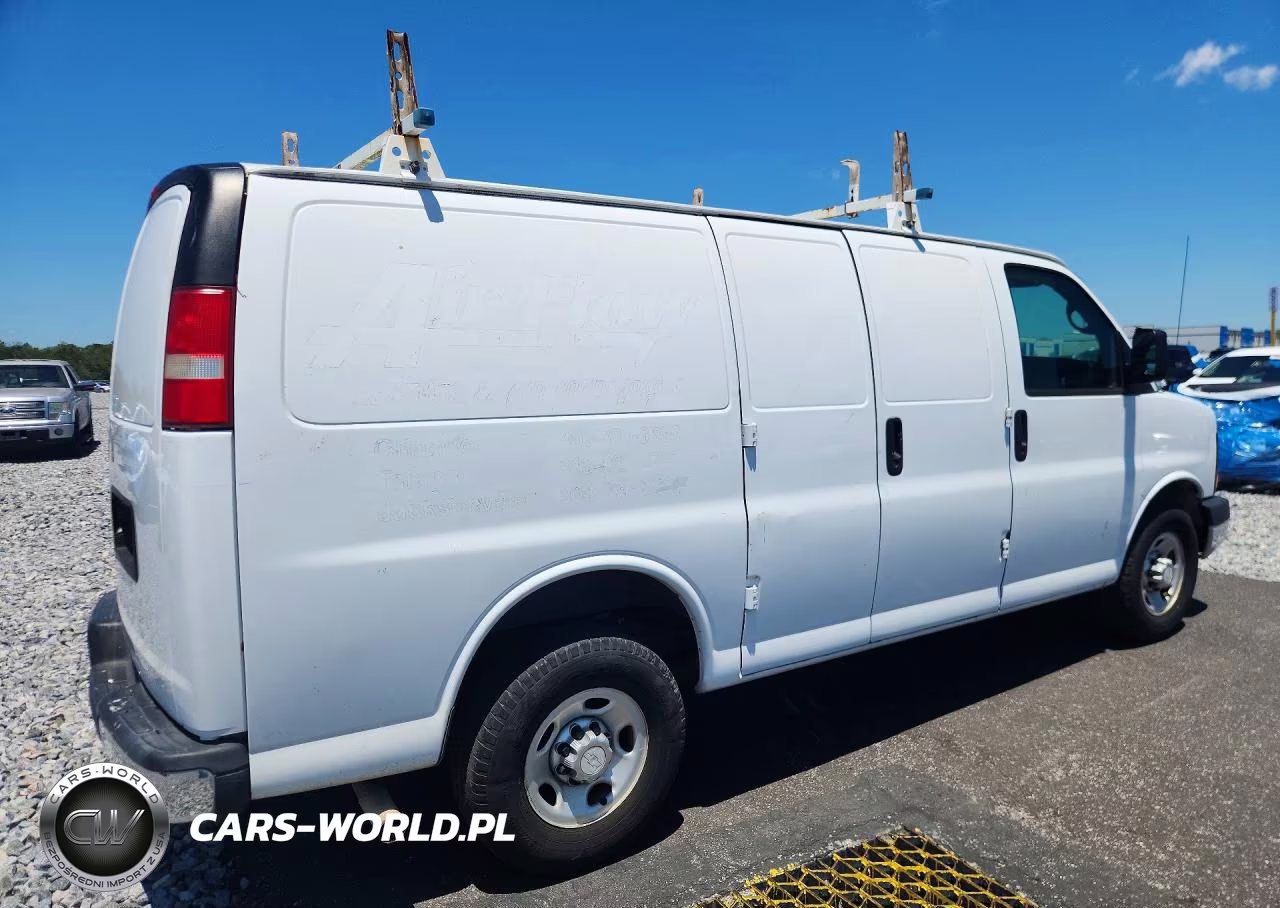 2015 Chevrolet Express 2500 Cargo Delivery Van VIN:1GCWGFCF0F1268719 - 3
