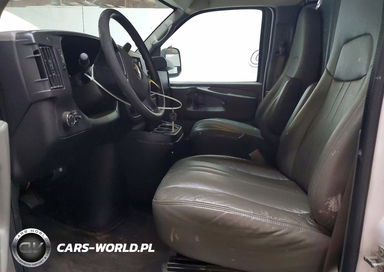 2015 Chevrolet Express 2500 Cargo Delivery Van VIN:1GCWGFCF0F1268719 - 7