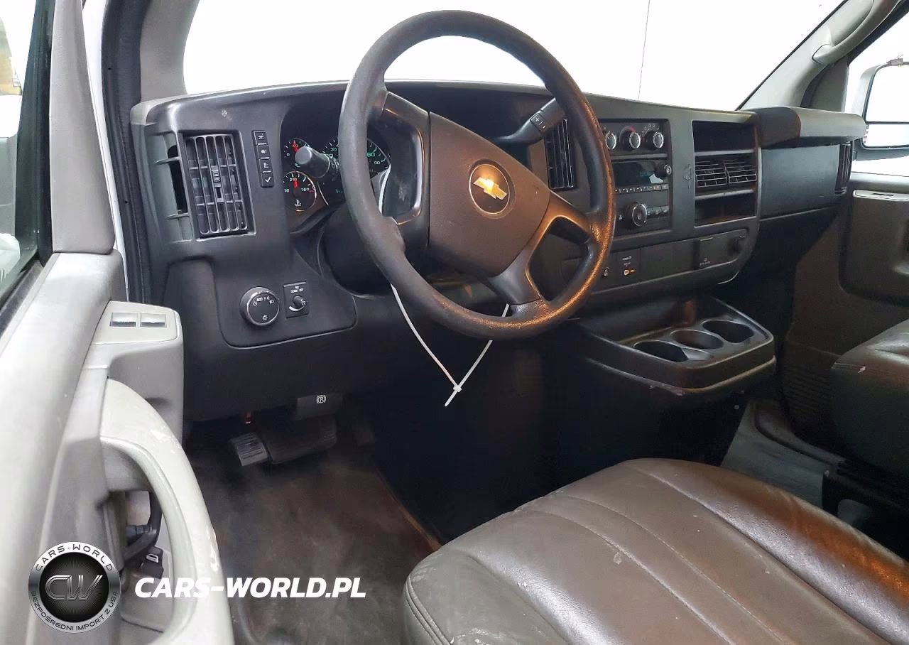 2015 Chevrolet Express 2500 Cargo Delivery Van VIN:1GCWGFCF0F1268719 - 8