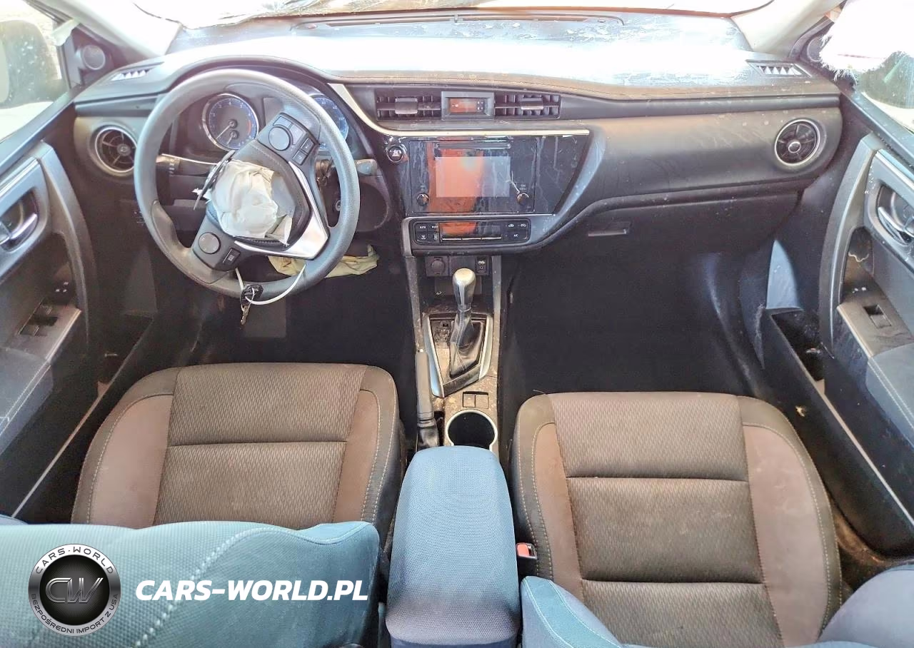 2018 Toyota Corolla Le VIN:2T1BURHE0JC095569 - 8