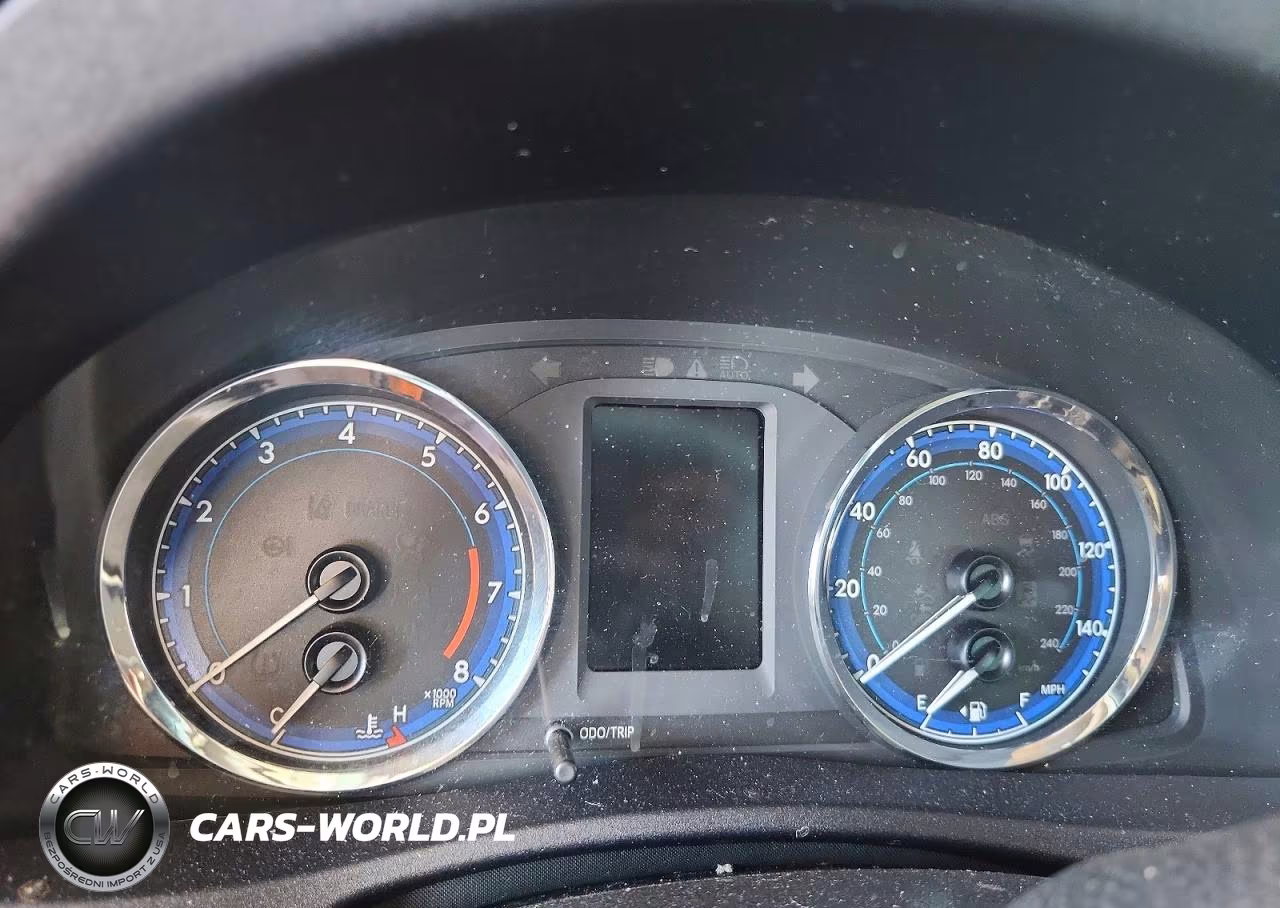 2018 Toyota Corolla Le VIN:2T1BURHE0JC095569 - 9