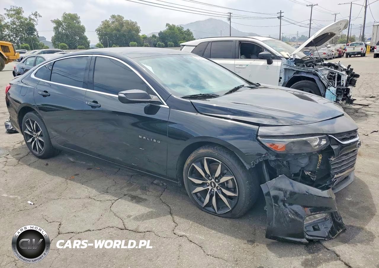 2017 Chevrolet Malibu Lt VIN:1G1ZE5STXHF236430 - 4