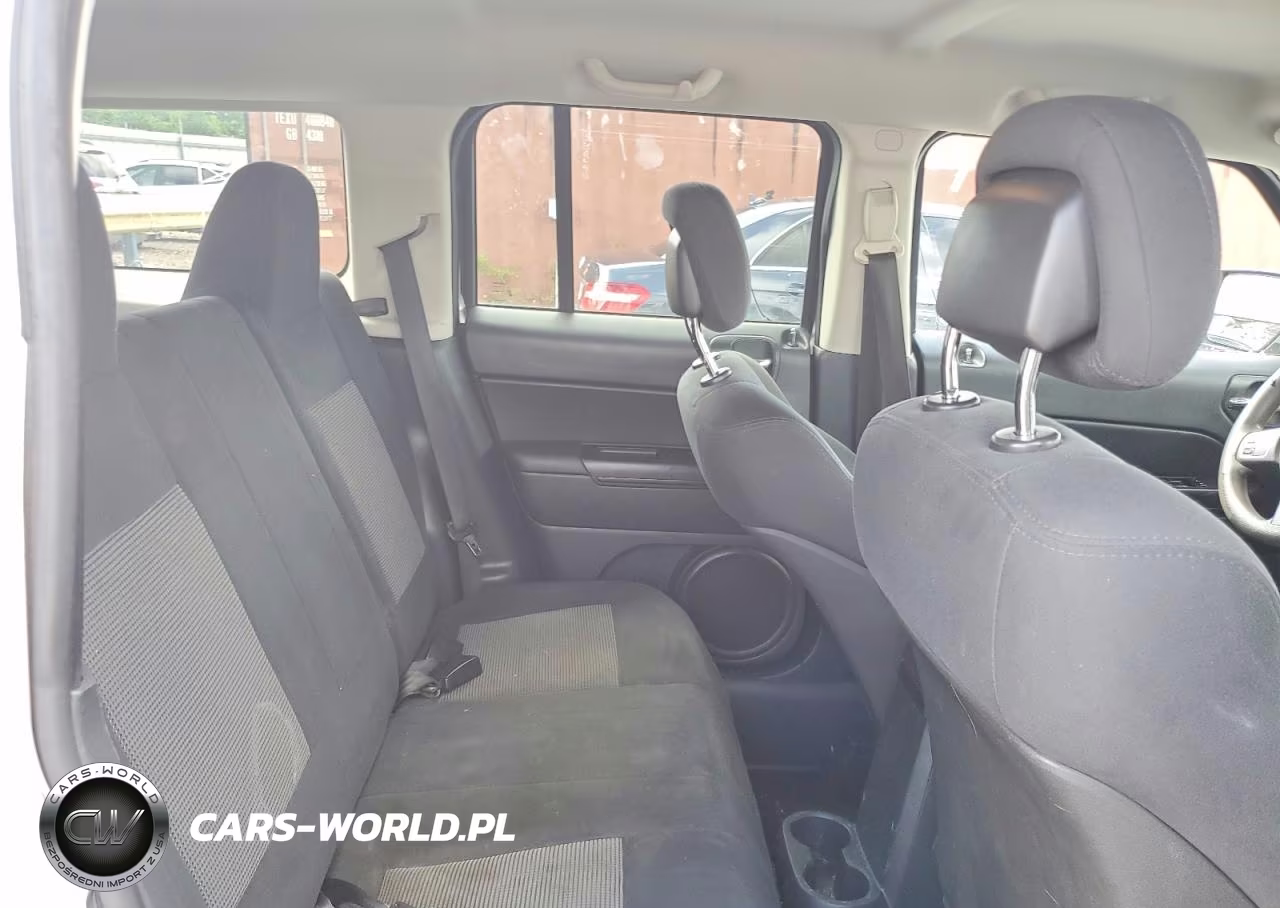 2011 Jeep Patriot Sport VIN:1J4NT1GA3BD189671 - 10