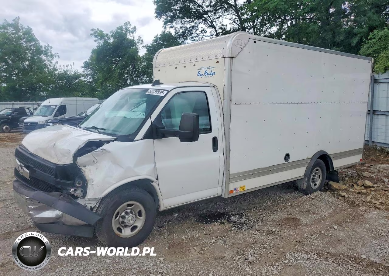 2021 Chevrolet Express Box Truck – zdjęcie 1 z 12