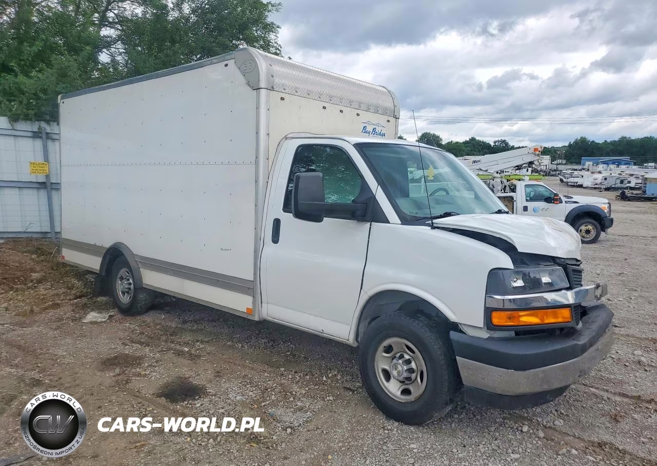 2021 Chevrolet Express Box Truck VIN:1GB0GSF7XM1305344 - 4