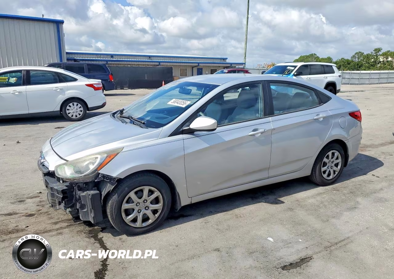 2013 Hyundai Accent Gls – zdjęcie 1 z 13