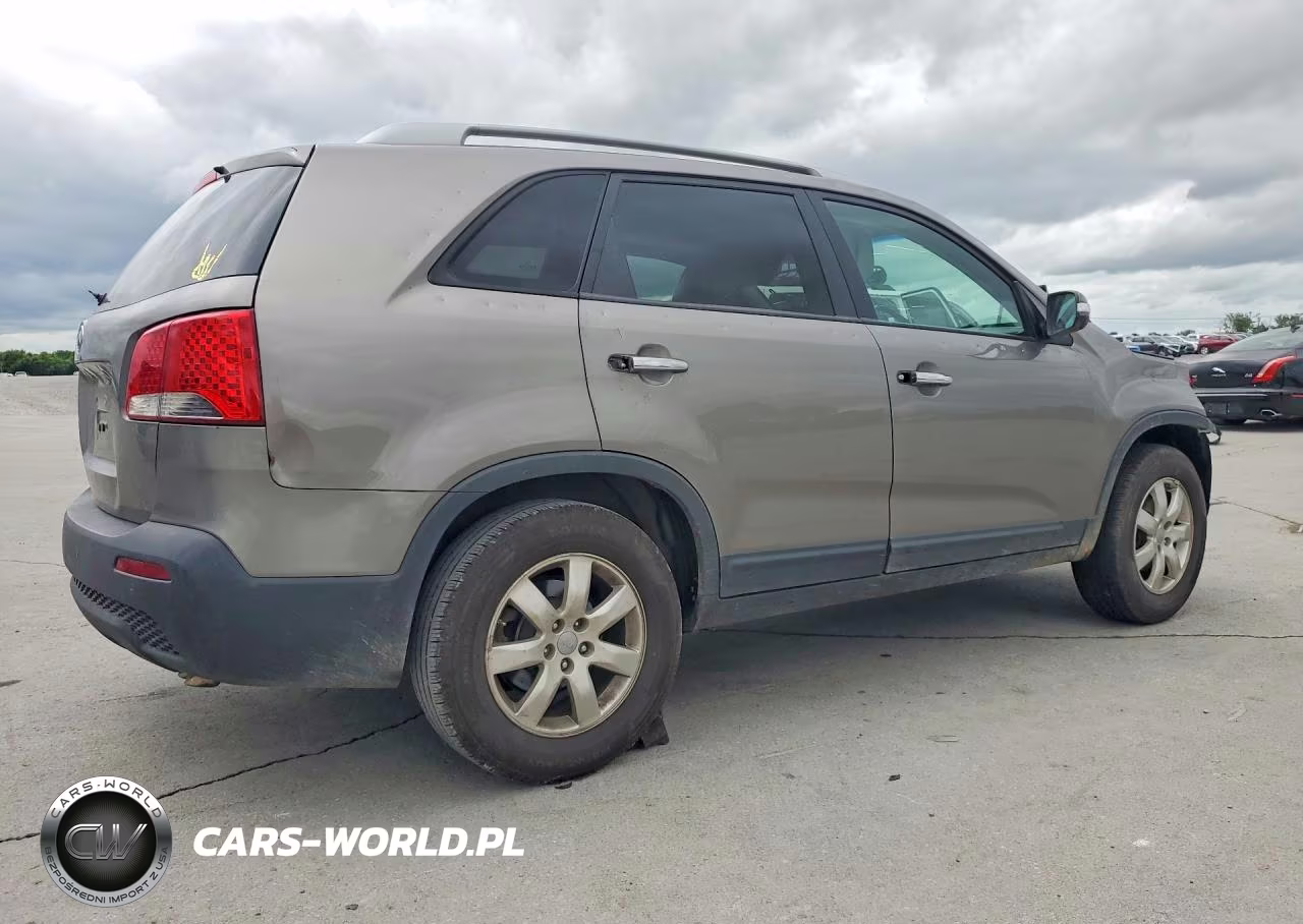 2013 Kia Sorento Lx VIN:5XYKT3A60DG407417 - 3