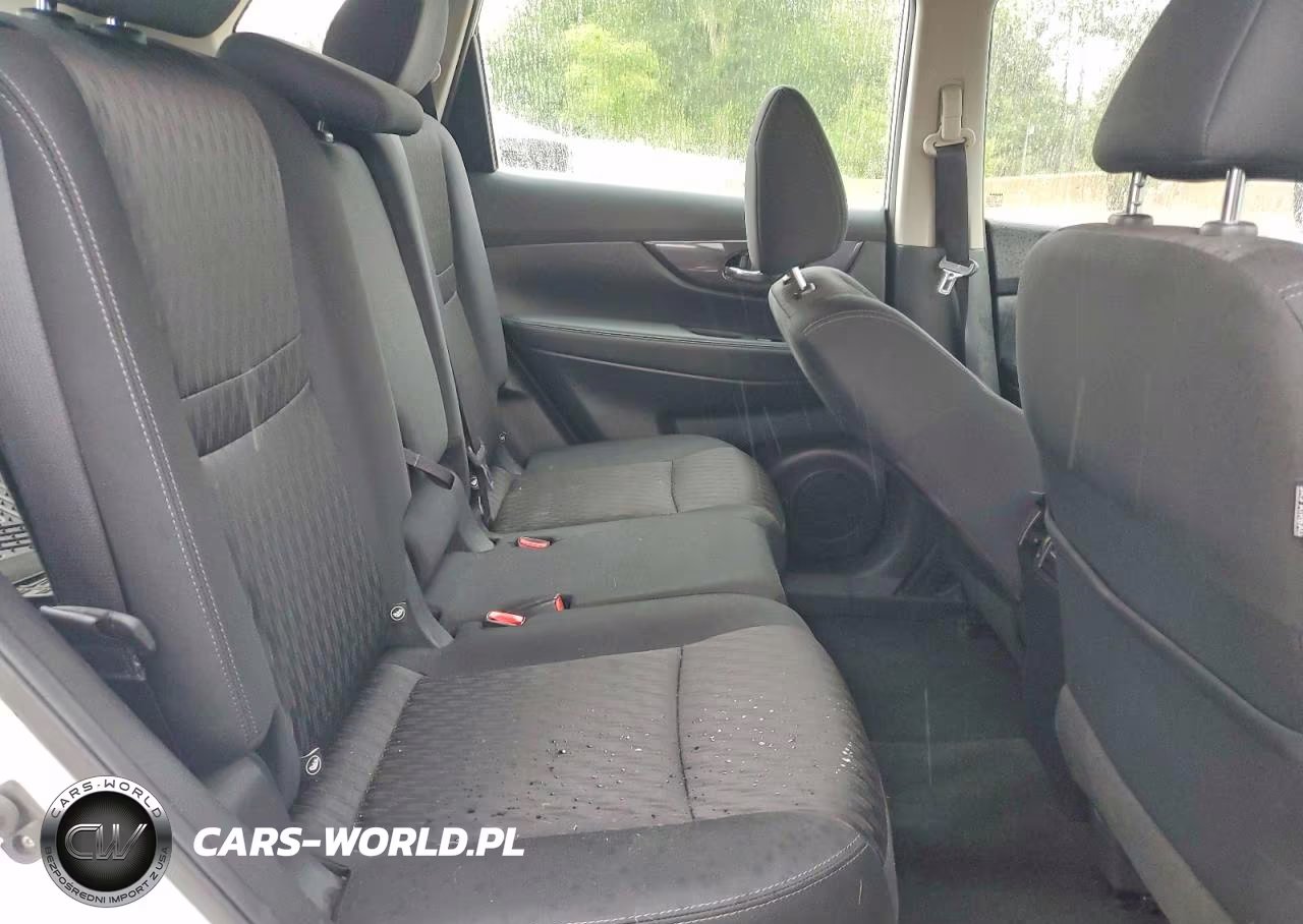 2018 Nissan Rogue S VIN:KNMAT2MVXJP602202 - 11