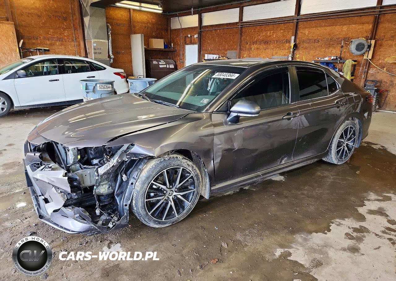 2024 Toyota Camry Se – zdjęcie 1 z 12