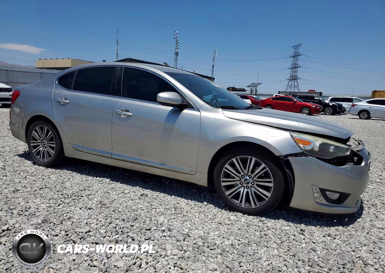 2014 Kia Cadenza Premium VIN:KNALN4D70E5130672 - 4