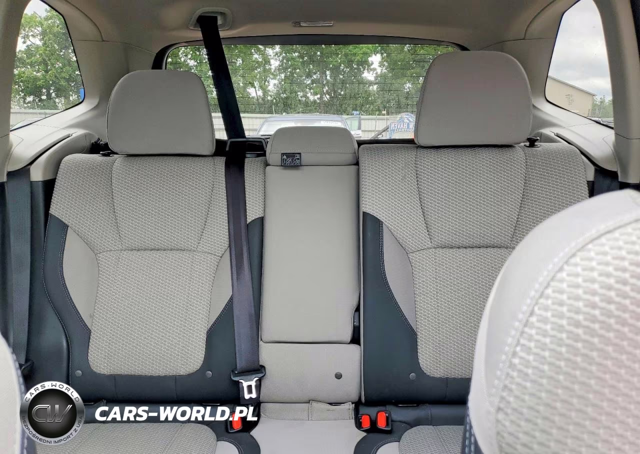 2019 Subaru Forester Premium VIN:JF2SKAEC1KH532147 - 10