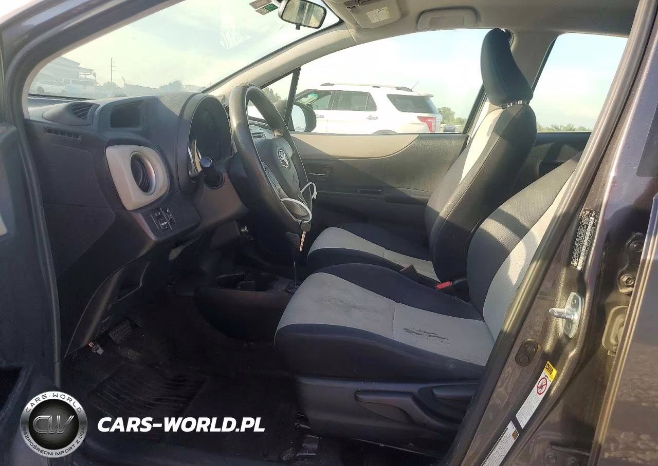 2013 Toyota Yaris 5-Door Le VIN:JTDKTUD32DD549631 - 7