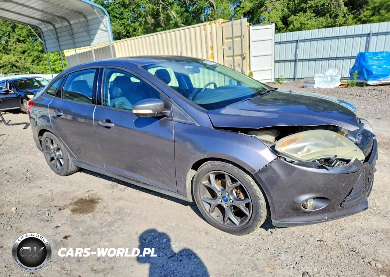 2014 Ford Focus Se VIN:1FADP3F24EL151412 - 4