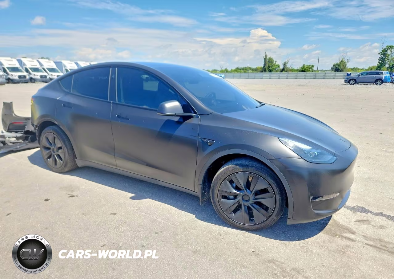 2024 Tesla Model Y VIN:7SAYGAEE2RF186506 - 4