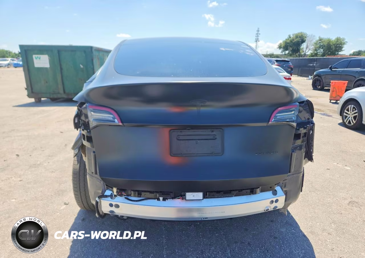 2024 Tesla Model Y VIN:7SAYGAEE2RF186506 - 6