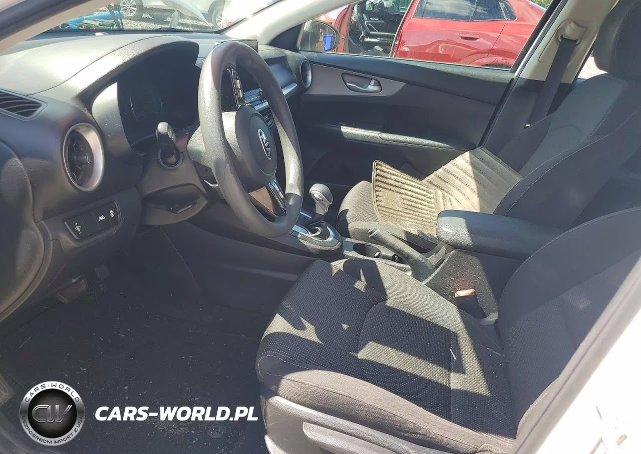 2019 Kia Forte Fe VIN:3KPF24AD7KE047114 - 7