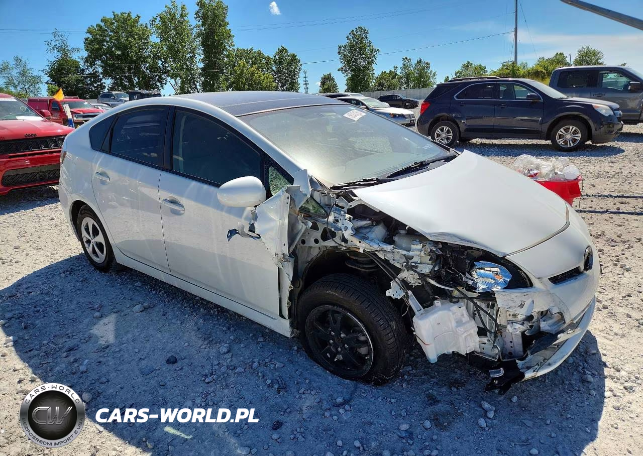 2015 Toyota Prius Three VIN:JTDKN3DU2F0430470 - 4