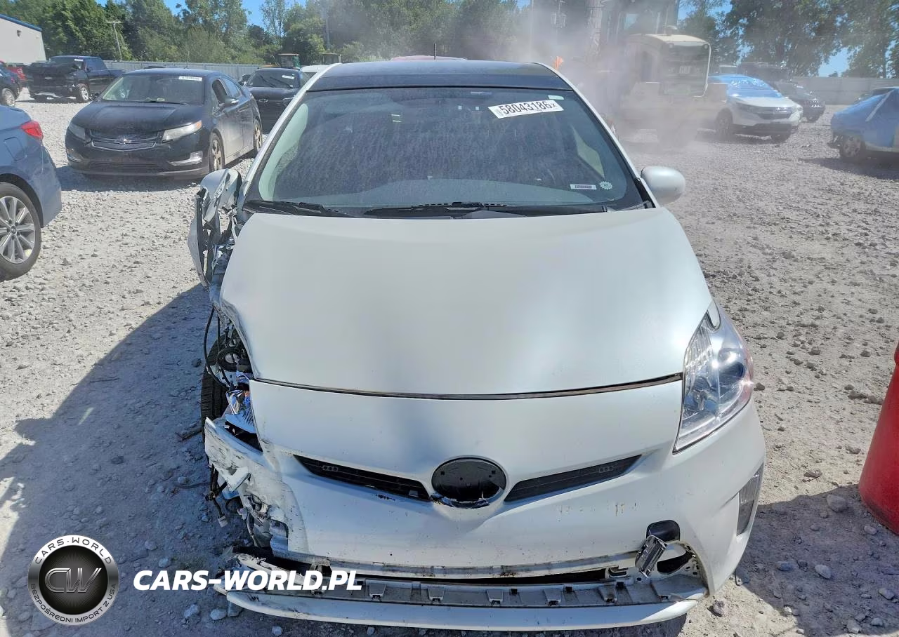 2015 Toyota Prius Three VIN:JTDKN3DU2F0430470 - 5